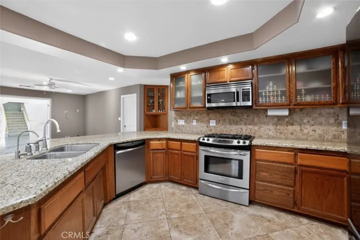 13610 Hidden Valley Road, Victorville, California 92395