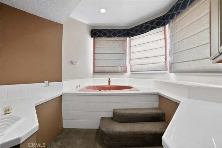 13610 Hidden Valley Road, Victorville, California 92395