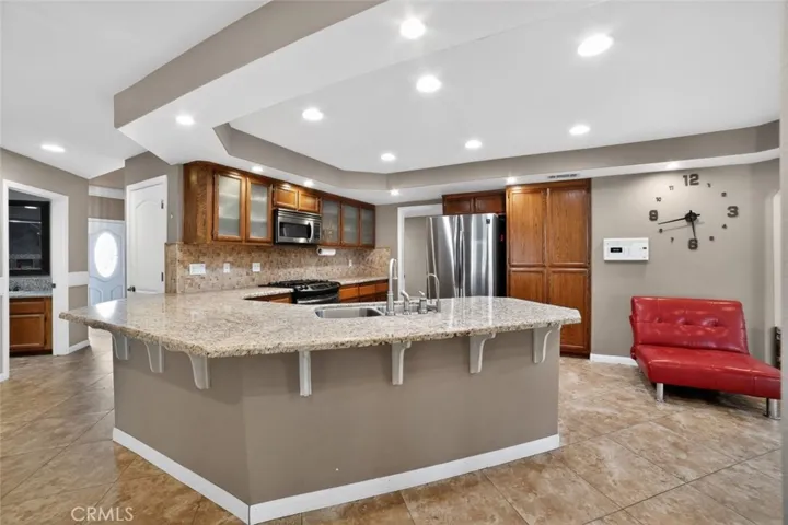 13610 Hidden Valley Road, Victorville, California 92395
