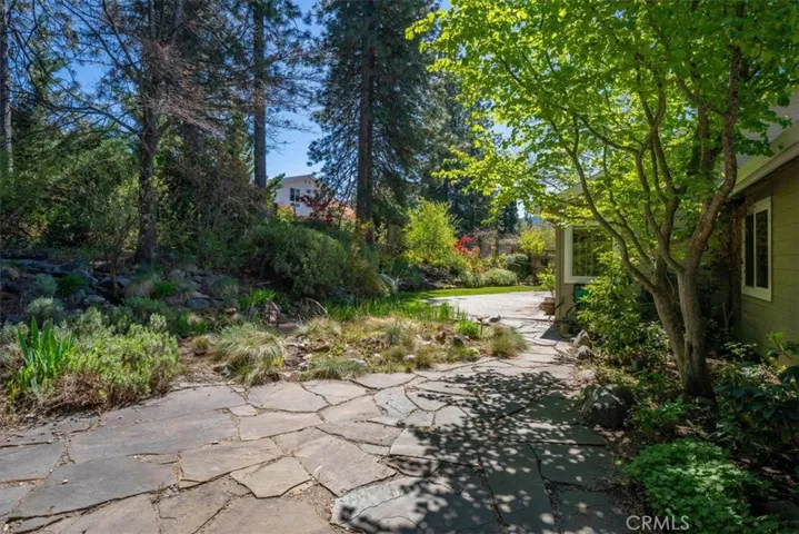 818 Deas, Mount Shasta, California 96067