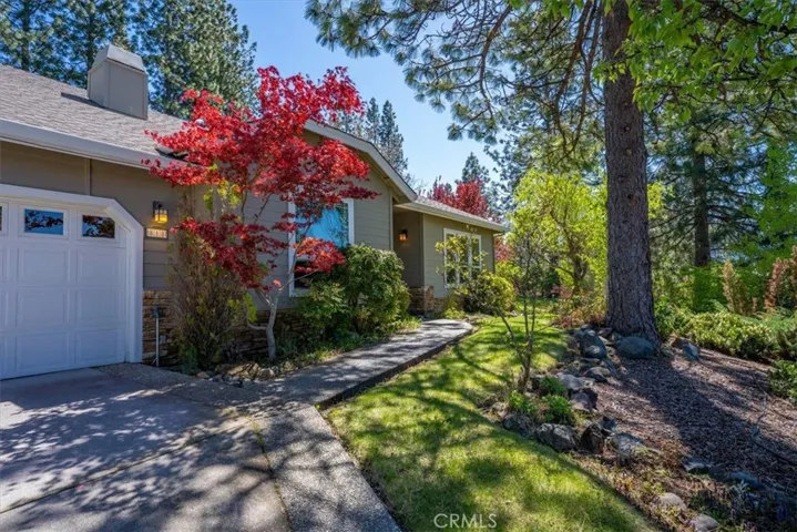 818 Deas, Mount Shasta, California 96067