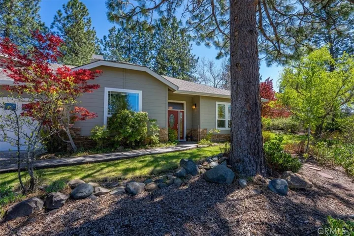 818 Deas, Mount Shasta, California 96067