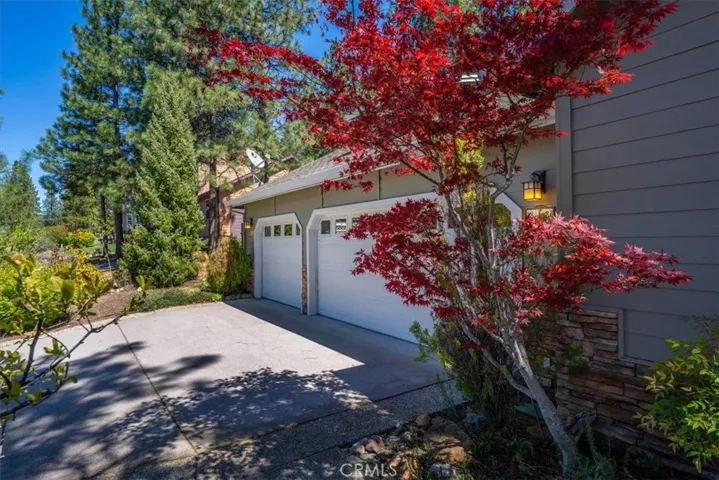 818 Deas, Mount Shasta, California 96067