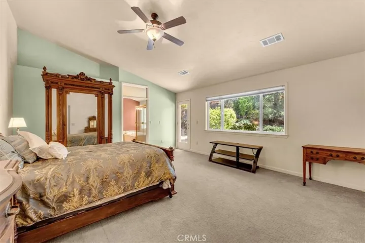 818 Deas, Mount Shasta, California 96067