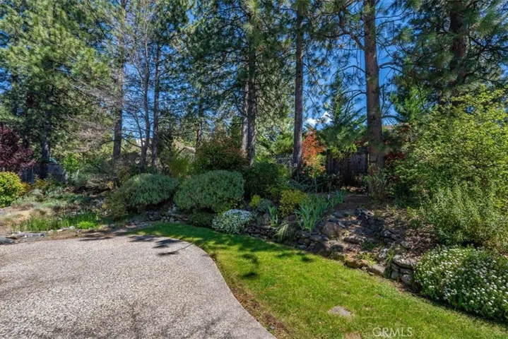 818 Deas, Mount Shasta, California 96067