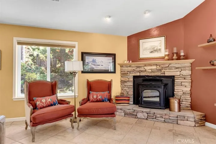 818 Deas, Mount Shasta, California 96067
