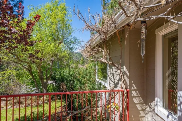 818 Deas, Mount Shasta, California 96067