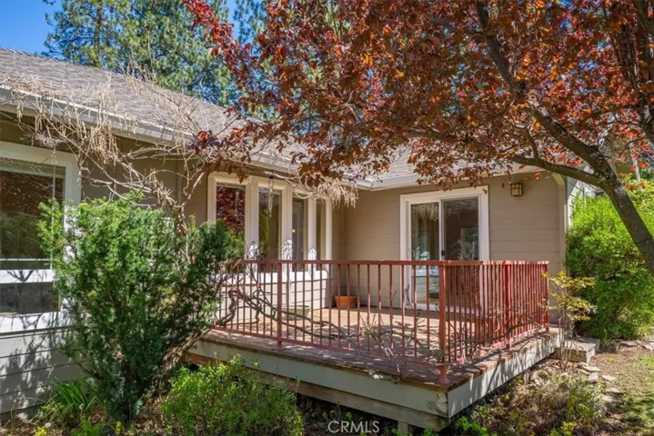 818 Deas, Mount Shasta, California 96067