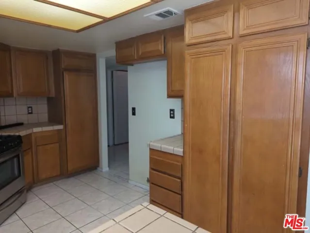 37058 Waterman Avenue, Palmdale, California 93550