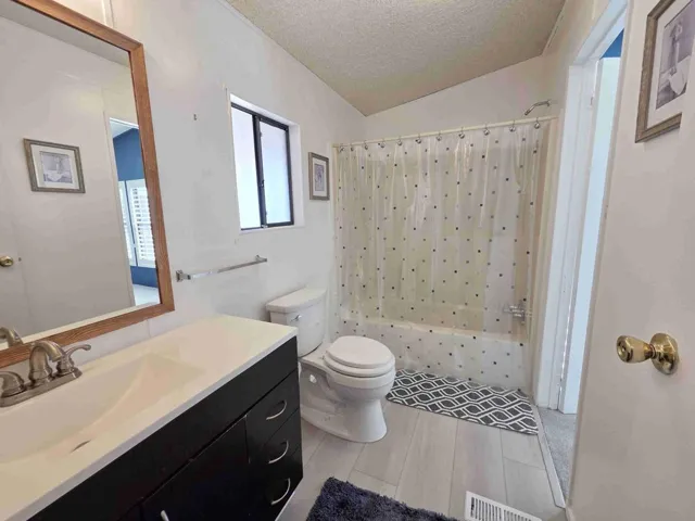 Front Primary Bedroom Bath