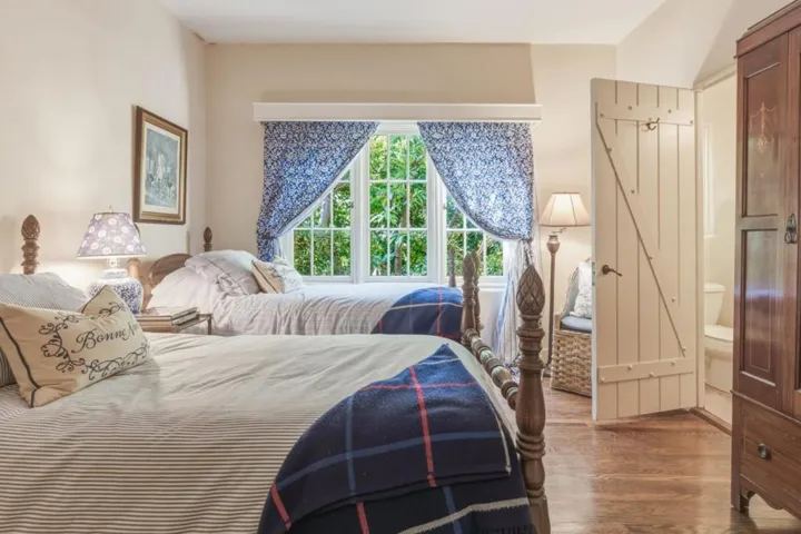 Bedroom #1