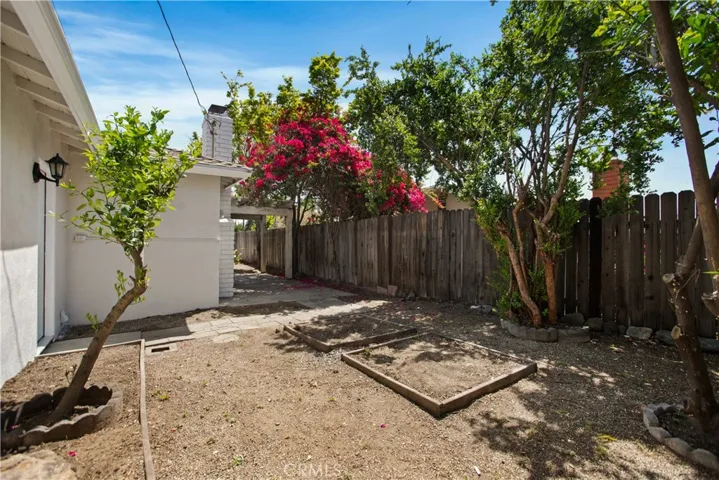 384 W 7th, Upland, California 91786
