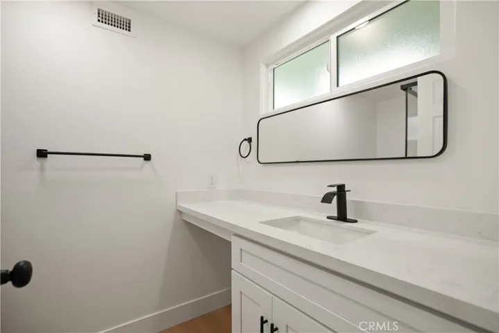 384 W 7th, Upland, California 91786