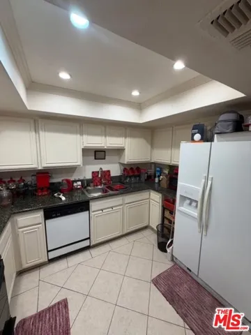1215 Brockton Avenue 106, Los Angeles, California 90025
