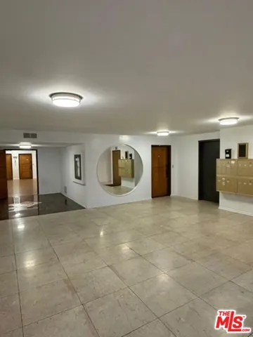 1215 Brockton Avenue 106, Los Angeles, California 90025