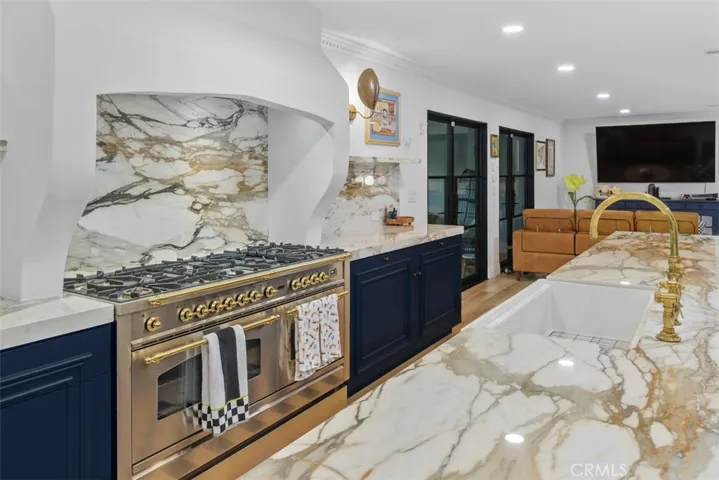 5910 Victoria, Riverside, California 92506