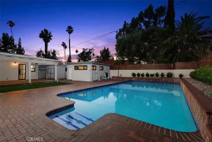 5910 Victoria, Riverside, California 92506