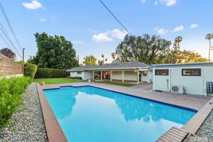5910 Victoria, Riverside, California 92506