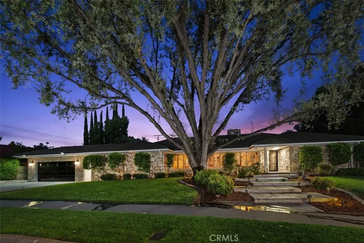 5910 Victoria, Riverside, California 92506