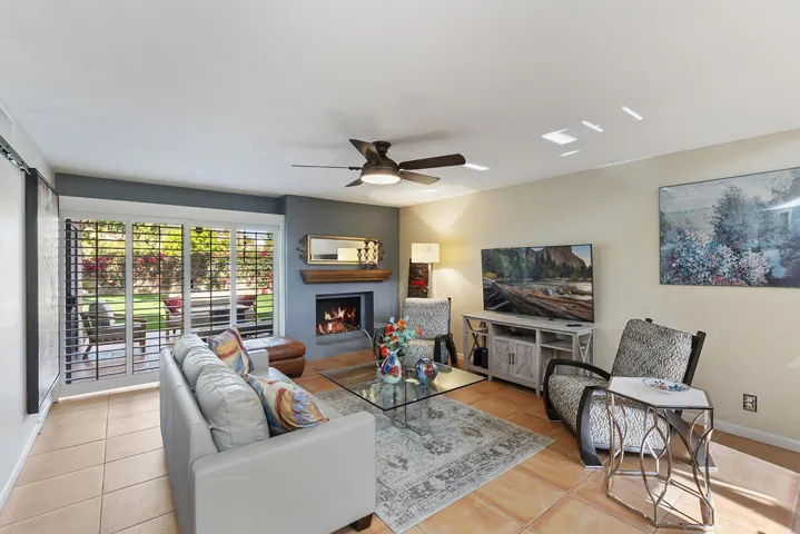 04-Living Room