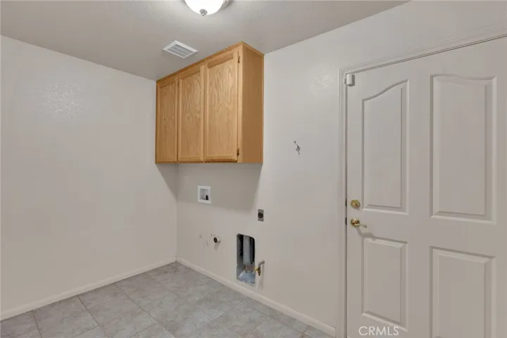 8626 Coyote Trail, Oak Hills, California 92344