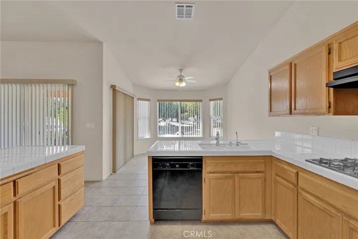 8626 Coyote Trail, Oak Hills, California 92344