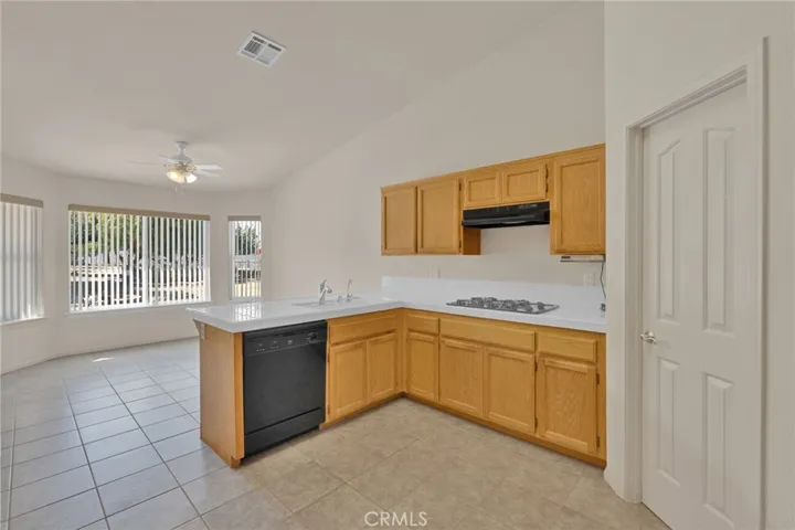 8626 Coyote Trail, Oak Hills, California 92344