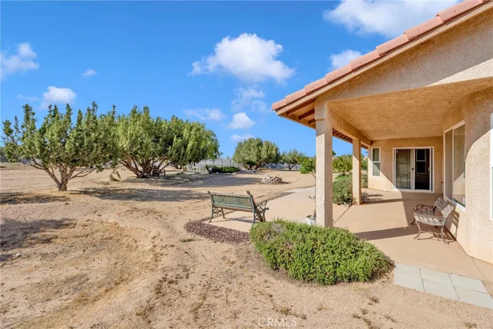 8626 Coyote Trail, Oak Hills, California 92344