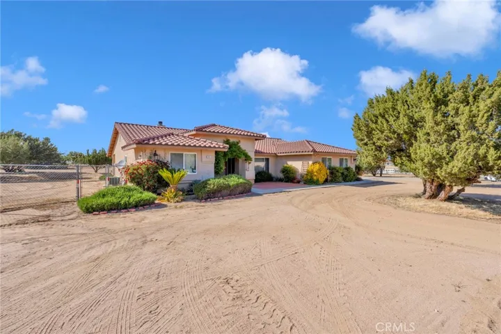 8626 Coyote Trail, Oak Hills, California 92344