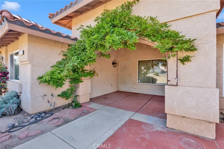 8626 Coyote Trail, Oak Hills, California 92344