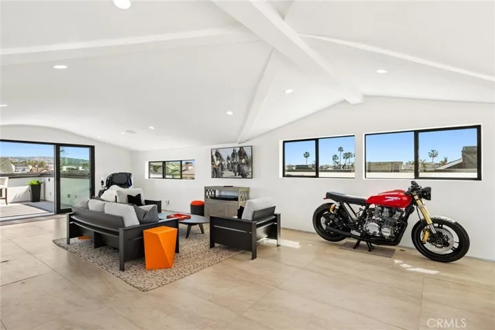 303 Ruby, Newport Beach, California 92662