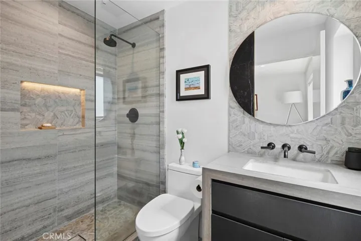 303 Ruby, Newport Beach, California 92662