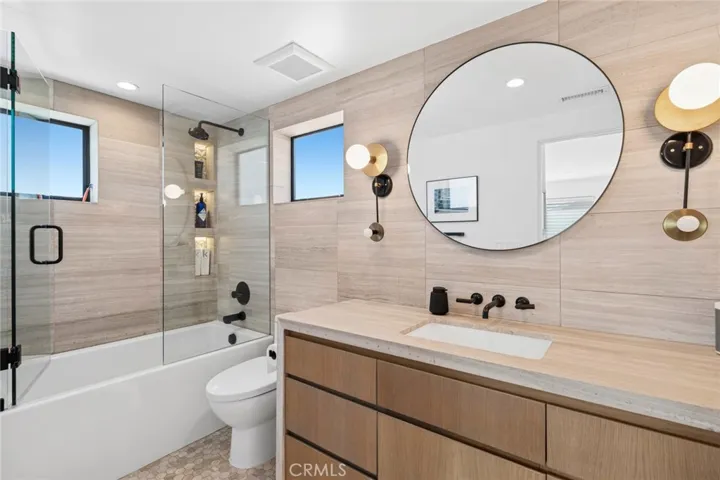 303 Ruby, Newport Beach, California 92662