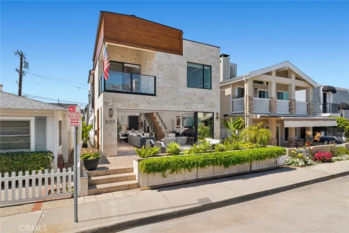 303 Ruby, Newport Beach, California 92662