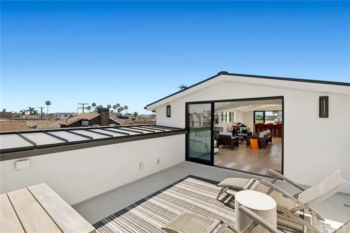 Rooftop deck