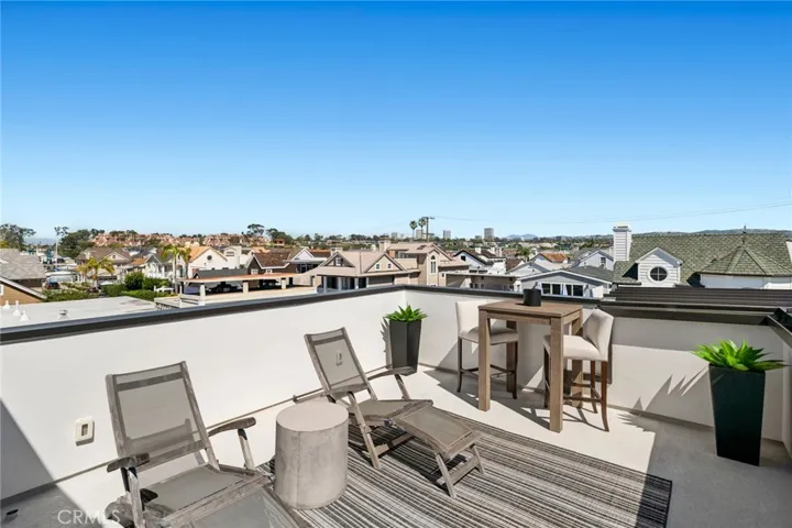 Rooftop deck