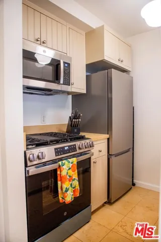 950 N Kings Road 168, West Hollywood, California 90069