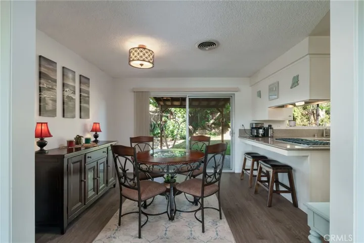 398 Day Road, Ventura, California 93003