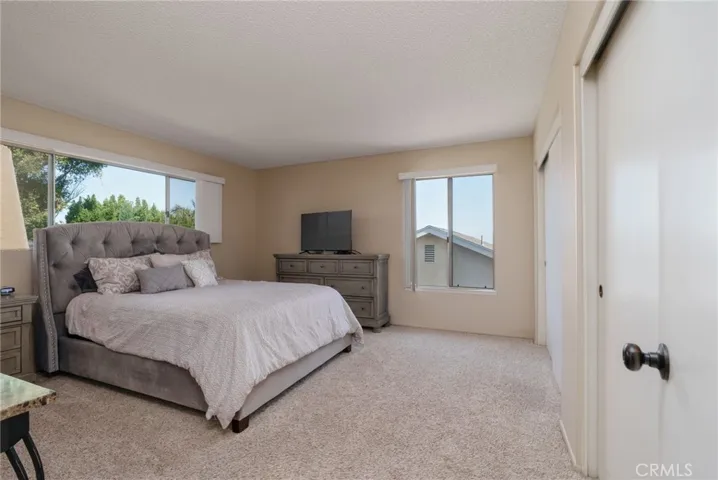 398 Day Road, Ventura, California 93003