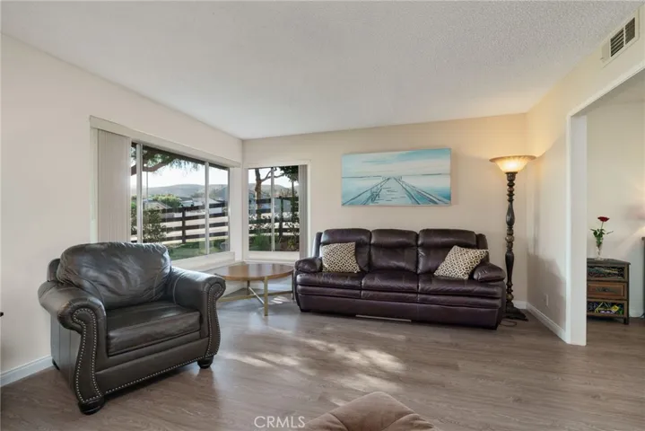 398 Day Road, Ventura, California 93003