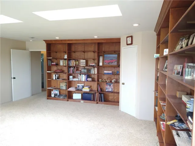 398 Day Road, Ventura, California 93003