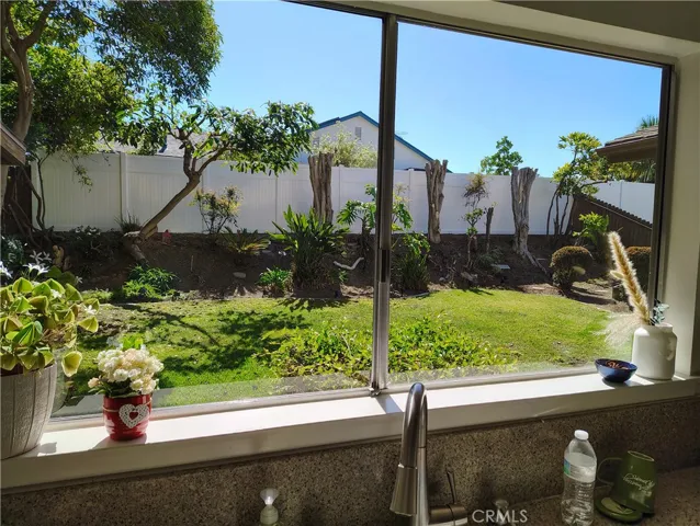 398 Day Road, Ventura, California 93003