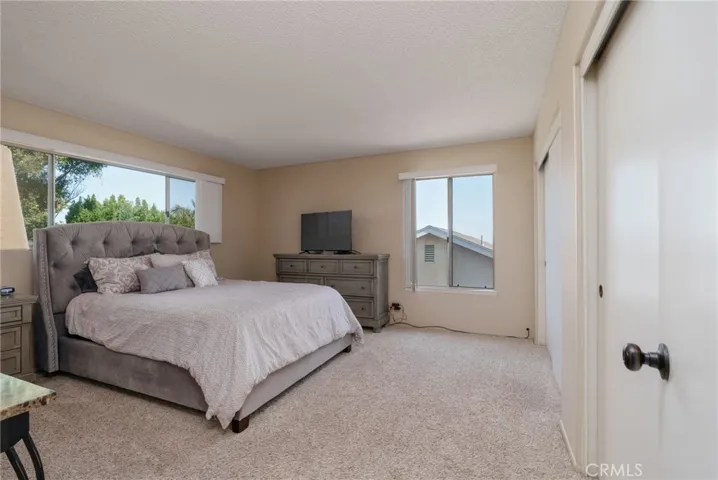 398 Day Road, Ventura, California 93003