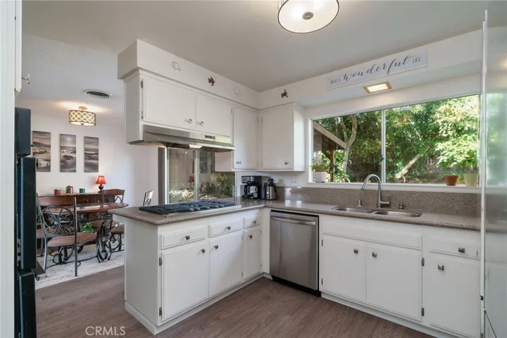 398 Day Road, Ventura, California 93003