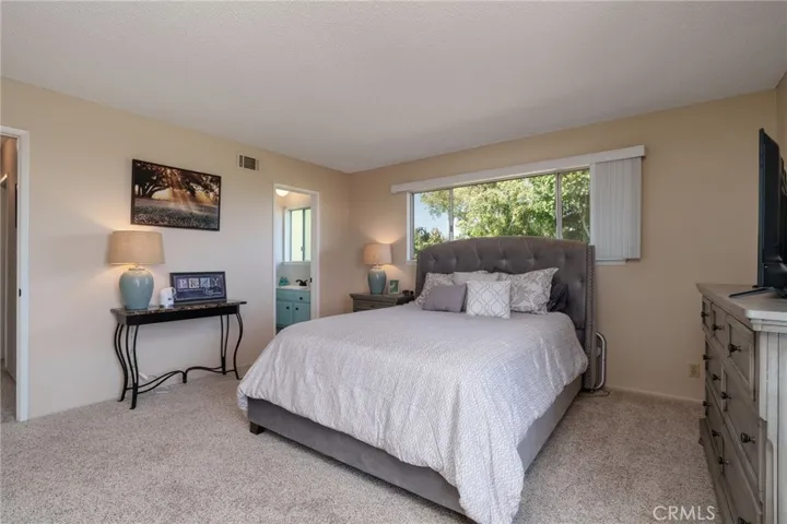 398 Day Road, Ventura, California 93003