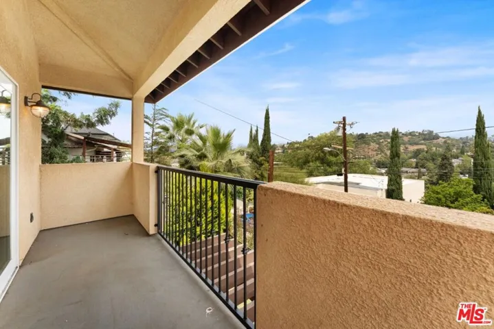 1630 Bridgeport Drive, Los Angeles, California 90065
