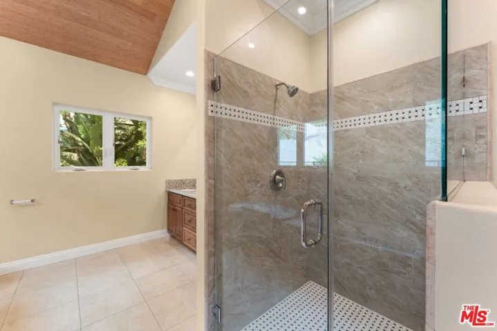 1630 Bridgeport Drive, Los Angeles, California 90065