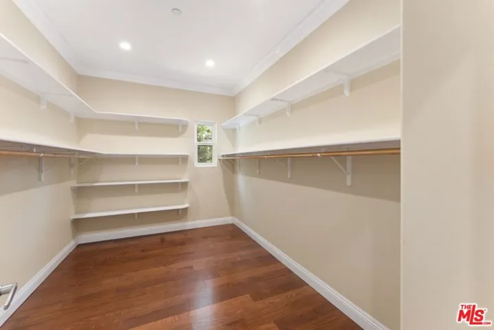 1630 Bridgeport Drive, Los Angeles, California 90065