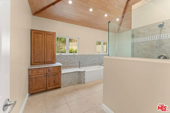 1630 Bridgeport Drive, Los Angeles, California 90065