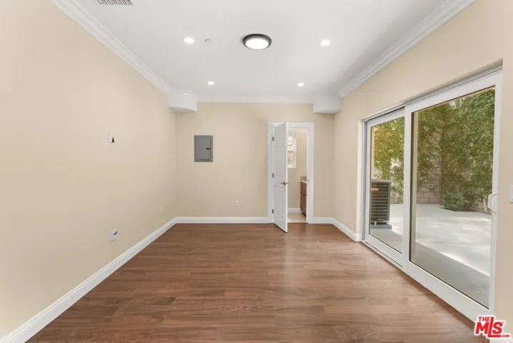 1630 Bridgeport Drive, Los Angeles, California 90065